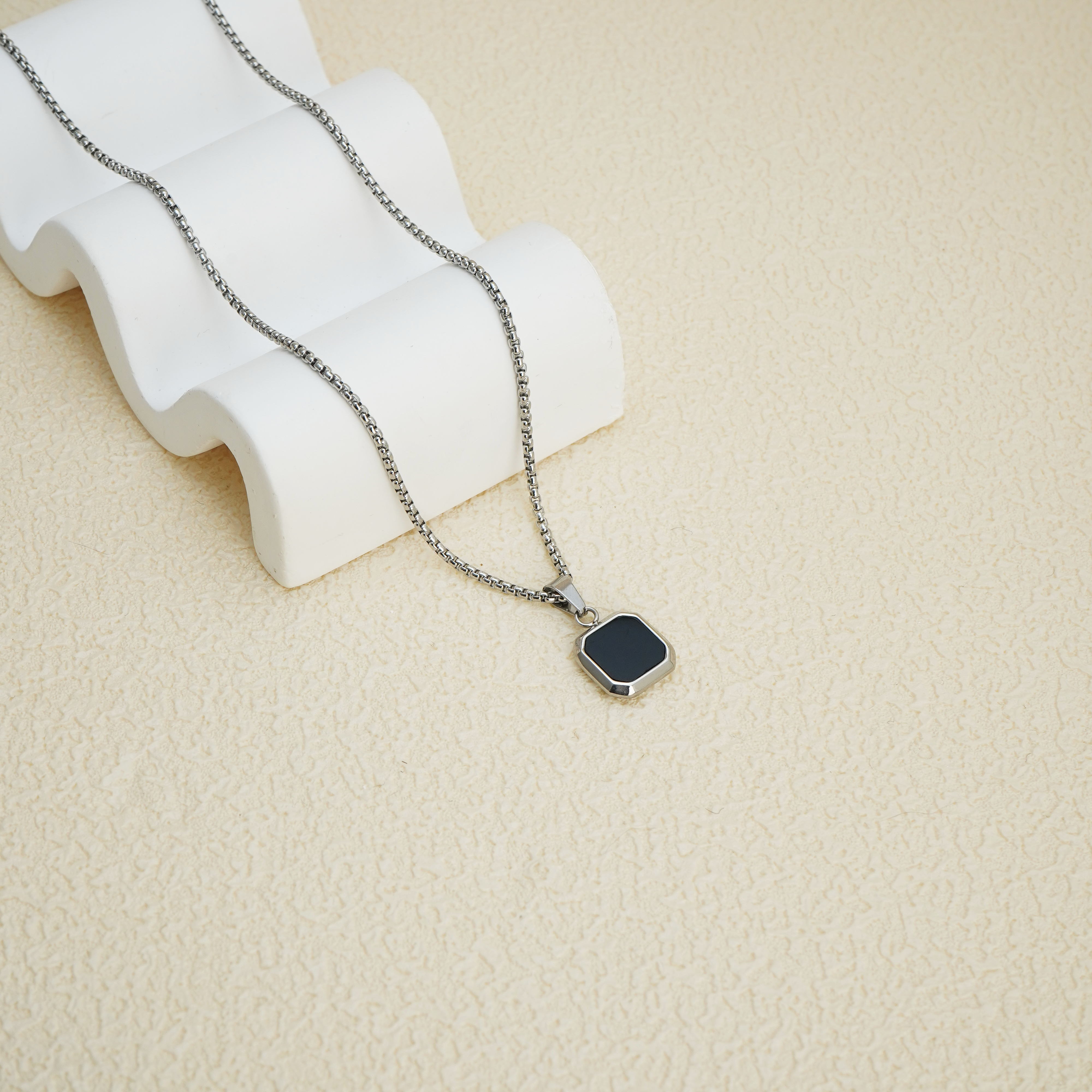 Geometric silver necklace