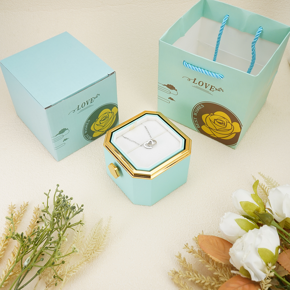 Boundless Love Necklace - Gold