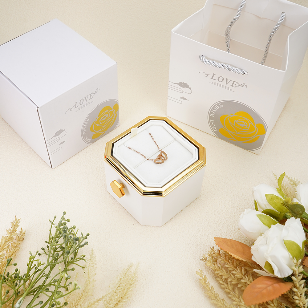 Boundless Love Necklace - Gold