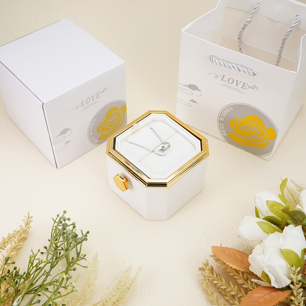 Boundless Love Necklace - Gold