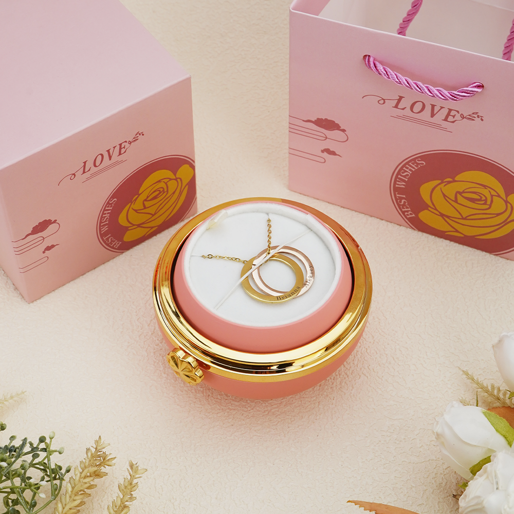 Forever linked together - Necklace