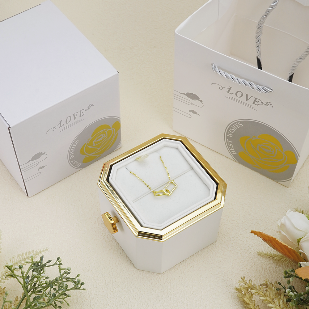 Eternal Rose Box - Interlocked necklace - Gold