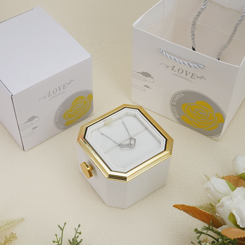 Eternal Rose Box - Interlocked necklace - Gold